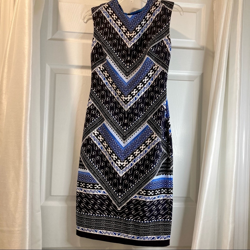 Vince Camuto sleeveless dress. NWOT. Fully lined. Size 2.